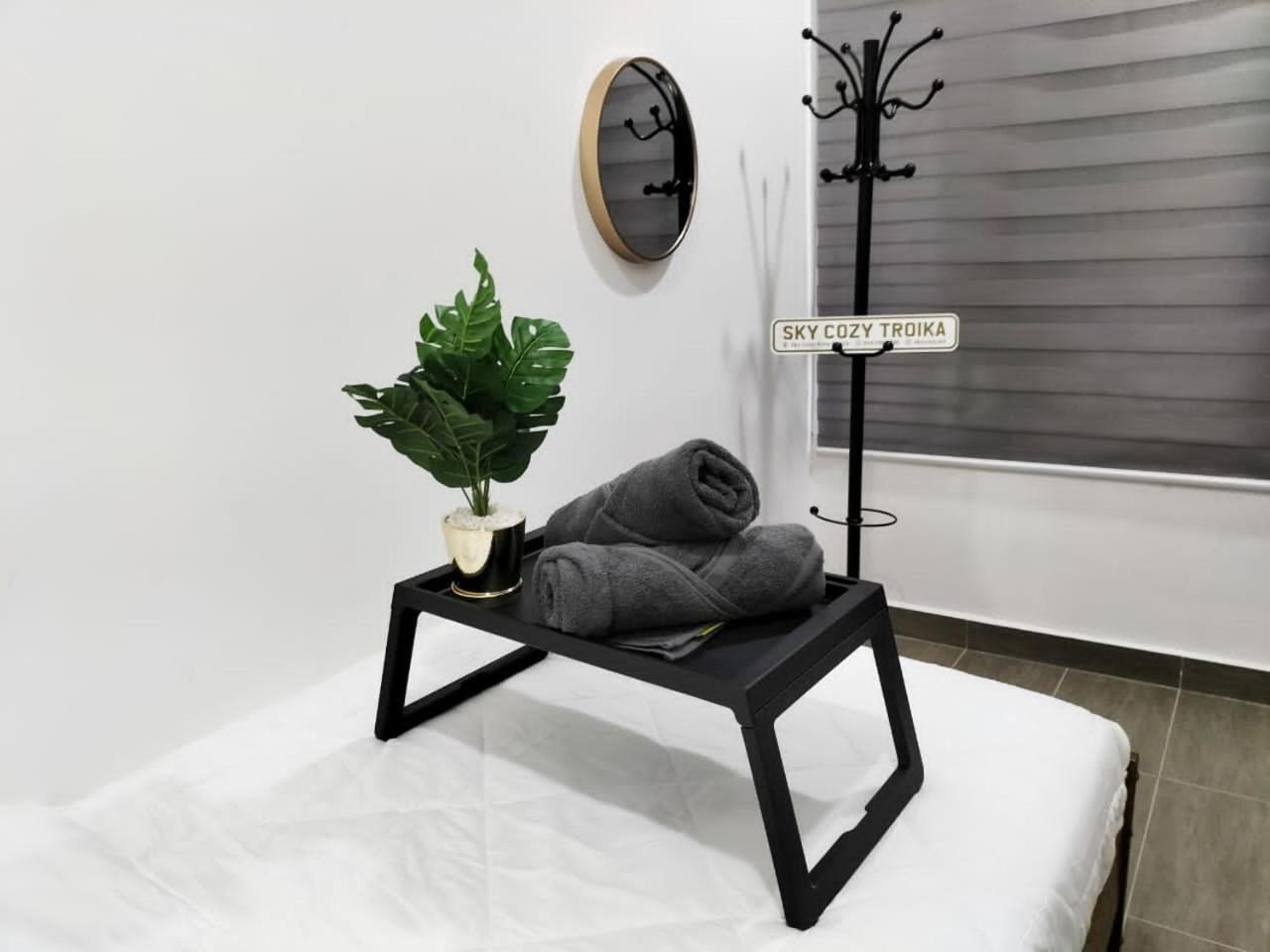 Sky Cozy Troika Residence, 1 Bedroom 4-6 Pax, 2 Bedrooms 6-8 Pax, Pool Vew, Sky & City View, Free Parking, Pool, Unlimited Wifi & Netflix Kota Bharu Eksteriør billede